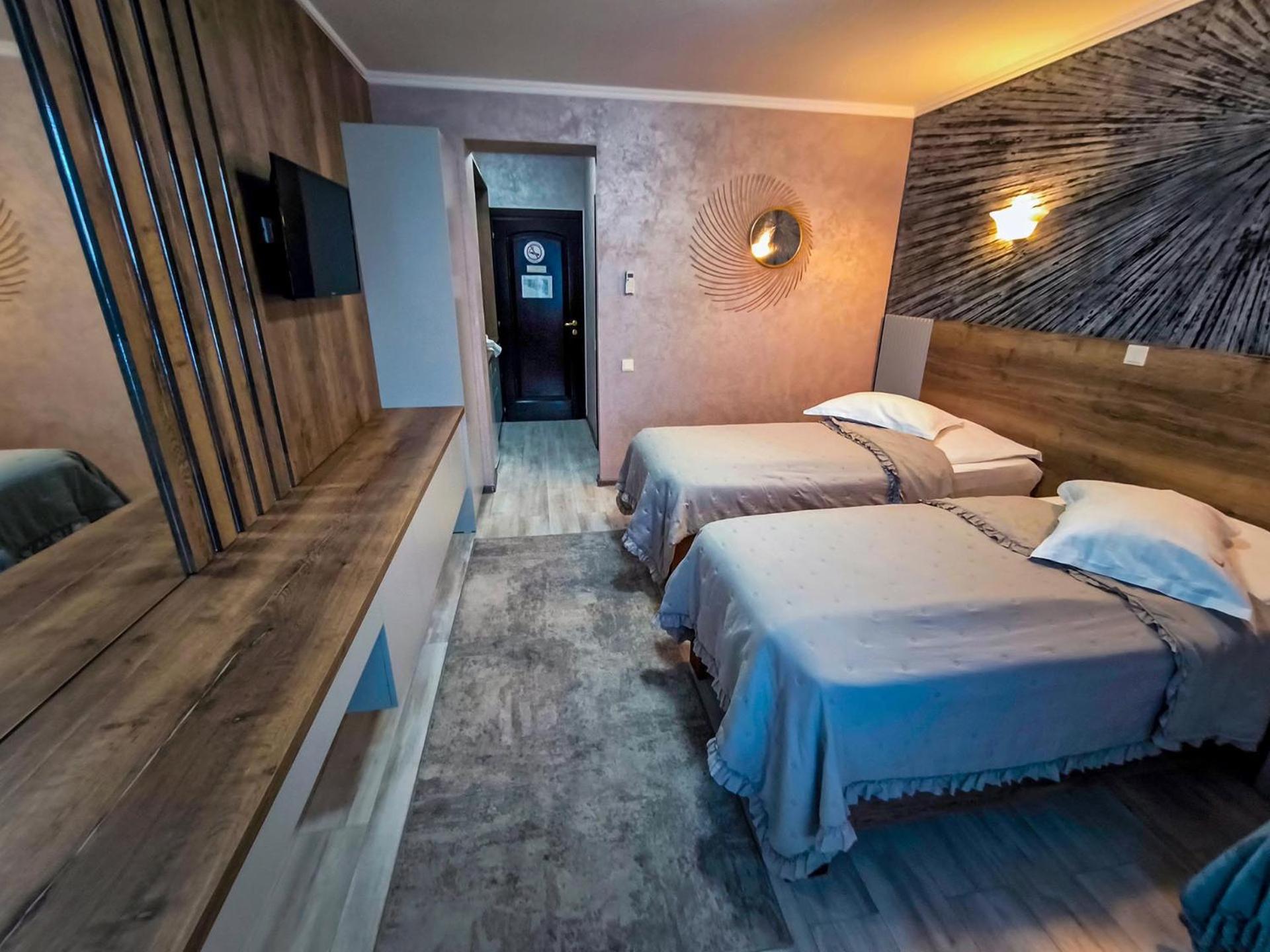 Hotel Dorobanti Iasi Exterior foto